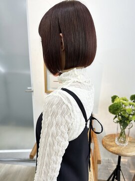 イコ 表参道原宿(ico) ラベンダーカラー 切りっぱなしボブ LAケラチントリートメント