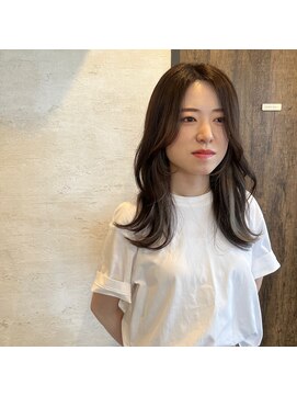 フィーカ(fika) イヤリングカラー×コテ巻き簡単ミディ♪