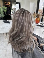 ブレンド 渋谷(BLend)&nbsp;ハイライトマチルダボブインナーグレージュ前髪