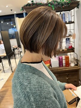 ビーバイシージャストビューティー(B by C just beauty) 丸みショート