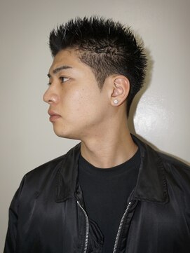 メリケンバーバーショップ トーキョー(MERICAN BARBERSHOP TYO) 渋谷で今から髪切りたいスパイキーナードショート（BURG）