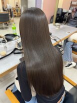 エクラ(ECLAT)&nbsp;ワンカラーのオリーブグレージュ×縮毛矯正
