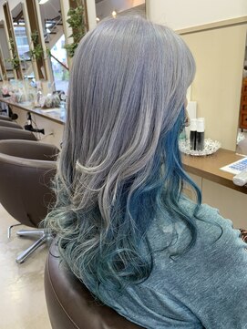 コアフィールフィス(COIFFURE fils) 《見附　今町》インナーカラー×鮮やかブルー
