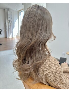 イト(ito.) パールベージュウェーブ_大人ガーリー_ヘルシースタイル