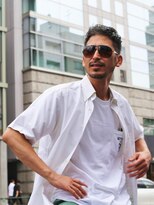 ガズル ハラジュク(GUZZLE HARAJUKU)&nbsp;白髪を活かしたイタリア系刈り上げベリーショート