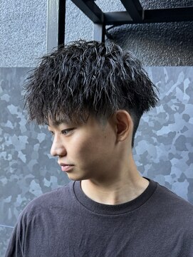 キングオブヘア バイ ノイズ 梅田茶屋町店(KING of hair by NOISM) *NOISMツイストスパイラルセンターパートビジネススタイル