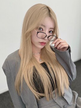 ユーフォリア エヌ 池袋サンシャイン通り店(Euphoria +n) 王道可愛柔らかい質感のホワイトミルクティー