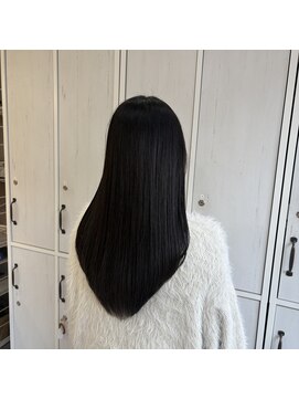 フィオーラ(Fiora) 控えめオリーブ+ローレイヤー