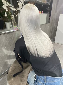 ラヴィキョート(Lavy kyoto) ブリーチなしカラーグレージュハイライトアッシュグレー小顔ボブ