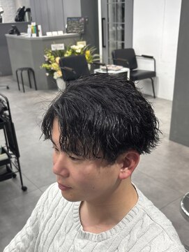 オーバルバイアピッシュ(OVARL by apish) ツイスパ/縦落ちパーマ/ツイストスパイラル/センターパート