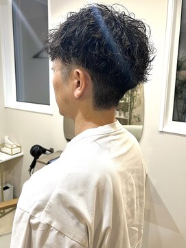 サンリット(SUNLYT) 黒髪ツイストスパイラル刈り上げツーブロ