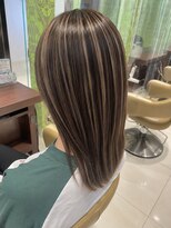 アース 川口店(HAIR&MAKE EARTH) 白髪を活かしたナチュラルなデザインカラー