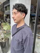 ヘアー アイス ルーチェ(HAIR ICI LUCE) 30代40代にもフィットするセンターパートスパイラルパーマ/ 井上