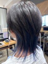 ケーオーエスビューティー(K O S beauty)&nbsp;ウルフカット＆襟足ブルー