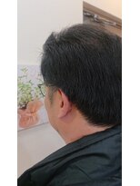 バーバーリコリス(barber Lycoris) 2ブロックでバックに流すスタイル