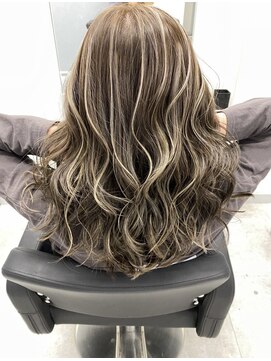 アオアクア バイ グルグル 小岩店(ao akua by GULGUL) コントラストハイライト ベージュ×グレージュ