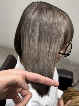 リグ 横浜(Lig.) グレージュカラー/ニュアンスカラー/トリートメント/ストレート