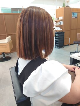 レーノ(leno) ナチュラルストレートボブ【広島五日市レーノ　左田野徹】