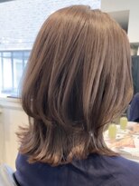 表参道白髪ぼかしミディアムレイヤーボブアッシュグレージュ40代
