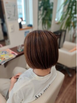 ハピネス(Happiness)の写真/気になり始めた部分の白髪ぼかしもお任せ！白髪をしっかりカバーしながら、大人かわいいスタイルに☆