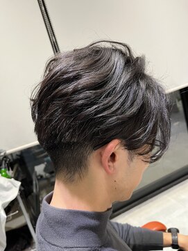 シオ 流山おおたかの森(Sio) スパイラルニュアンスメンズパーマ