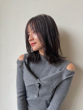 ワンカールセミディ　外ハネストレート