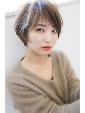 カーロ 白楽店(Caro) 小顔ひし形ふんわりショート/パールベージュ/30代40代50代