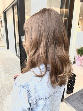 グランドール 下曽根店(Grandoll) ハイトーンベージュ