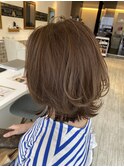 ボブレイヤー+アースカラー/カーキグレージュで大人可愛いヘア