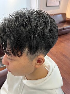 スリーク 吹田店(Sleek) 前下がりショートスタイル