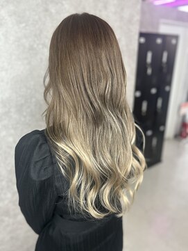 アンダーバー(UNDRvr) ベージュ系明るめバレイヤージュ(5.10)