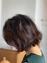 アンヒュッテ(ANHUTTE) ゆるっと外はねボブ