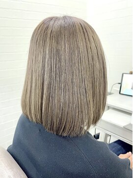 アールプラスヘアサロン(ar+ hair salon) 白髪ぼかしハイライト