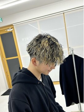 ブリックメン(BLICMEN.) メッシュパーマスタイル