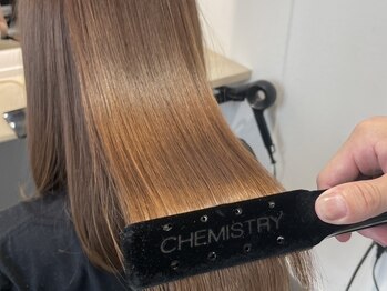 ロジ イン トゥバレー(LOWG in TOWVALLEY)の写真/【あなた専属のstylist】髪質/頭の形/生えグセ/ダメージレベルに合わせ豊富な知識で今後のデザイン提案♪