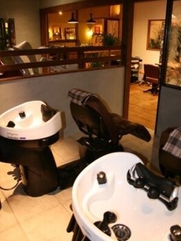 アルーア ヘア サロン(ALLURE HAIR SALON)の写真/じっくりもみほぐし眠気を誘う至福のヘッドスパで凝り固まった日々の疲れを解消♪フェイスラインもスッキリ