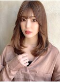 レイヤー流し前髪ブリーチダブルカラーミルクティーベージュ