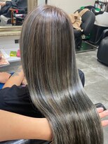 カルフール ロコ 草加西口店(Carrefour LOCO) ハイライト/ケアブリーチ/髪質改善/高彩度カラー/クール系カラー