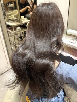 ユニ 表参道(uni) 10代20代30代/韓国風くびれレイヤーカット/トレンドカラー