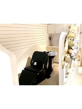 毛穴クレンジングヘッドスパがオススメ◎頭皮からケアして、髪本来の美しさを取り戻します♪