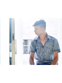 第一印象は身だしなみから！プロのシェービングで清潔感をプラス。お肌のケアもしながら爽やかなスタイルへ