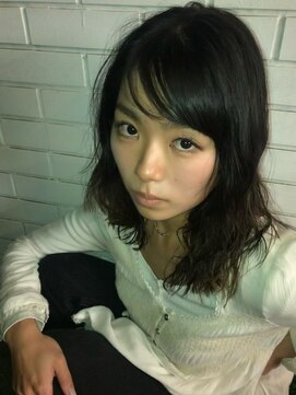 フェンヘアーアイス 中目黒(Fen.hair ici) 20代30代大人美人小顔ブリーチなし韓国ヘアアッシュブラック