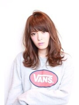 『LOBBY』三浦　ラフな抜け感　ミディアムヘア