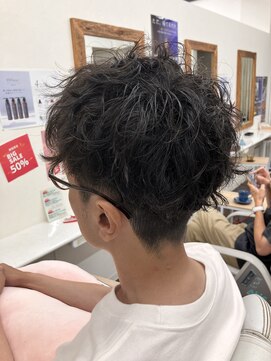 マジックデイズ(Magic Days) スパイラルパーマで作るメンズスタイル