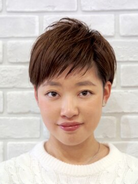 ヘアーブランド マイル(Hair Brand Mile) 斜めバングのキュートなツーブロックショート