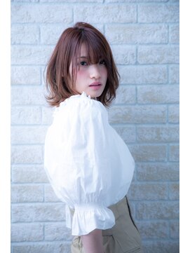 ヘアーアートシフォン 川口東口店(hair art chiffon) 3Dカラー&ジグザグバングのノットヘアでモードなミニマムボブ