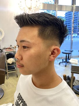 コワファースト 大分(COIFF1RST) フェードカット、ジェットモヒカン