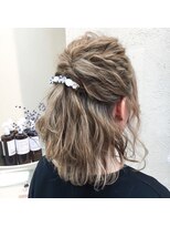 ミシェリー(misherry)&nbsp;結婚式編み込みダウンスタイルルーズヘアセット韓国風波ウェーブ