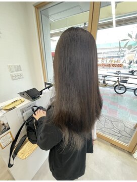 オリビアヘアー(OLIVIA HAIR) ロンググレージュ