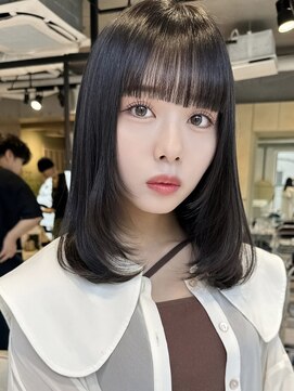 ティア(Tia.) 縮毛矯正/髪質改善トリートメント/ミディアムヘア/グレージュ